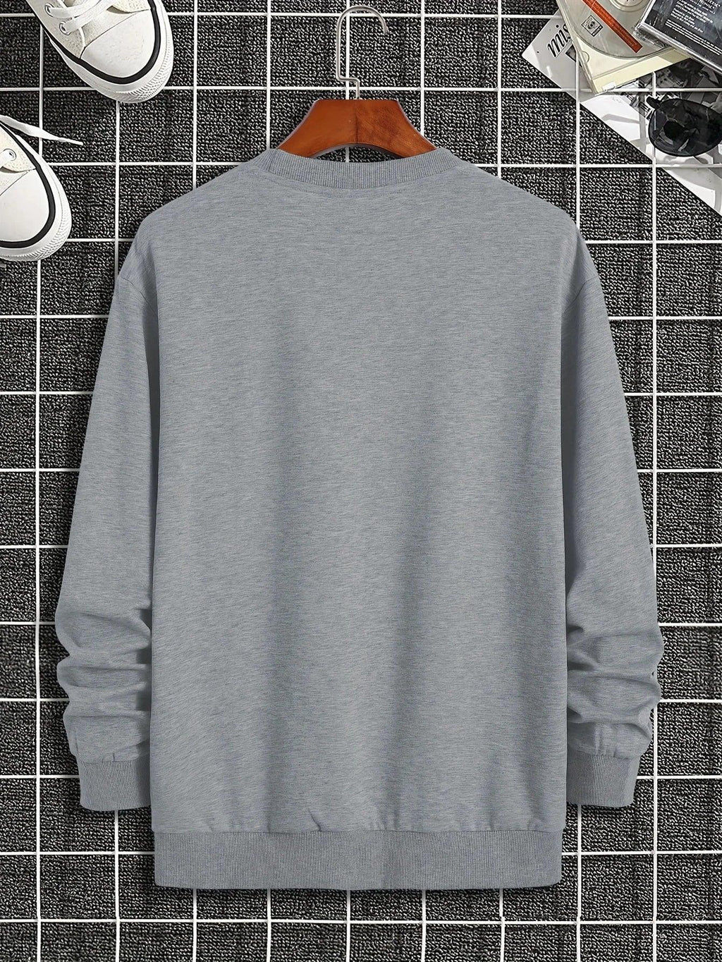 Men's autumn and winter fashionable casual loose BE KING bear cartoon printed fleece pullover round neck long sleeved sweatshirt - cankarfashion